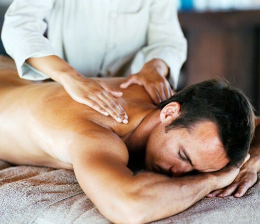 Чому такий популярний еротичний масаж у місті Київ