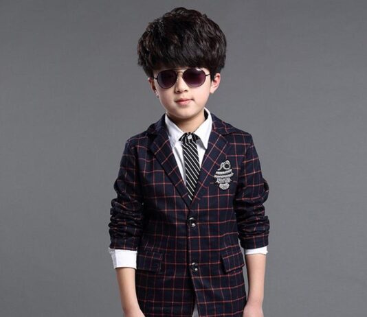 Костюми для хлопчиків як універсальна та важлива частина гардеробу